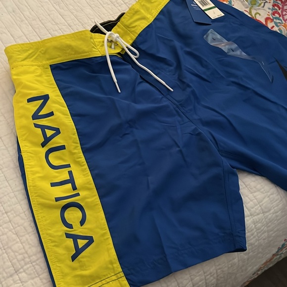 NWT ~Nautica Men’s Swim Shorts Size Large - Picture 3 of 5